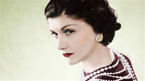 coco chanel de que murio|Coco Chanel biografia wikipedia.